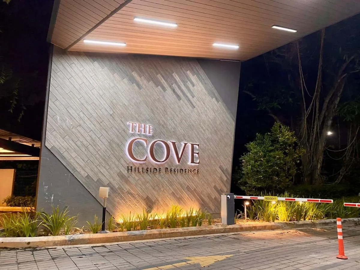 Cozywhite Stay @ The Cove Hillside Residential Ipoh Malaysia