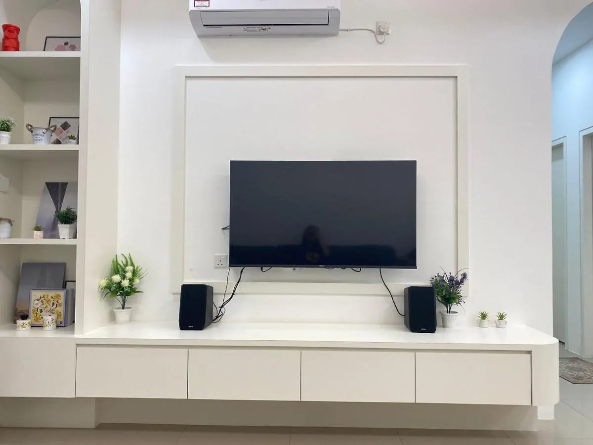 Cozywhite Stay @ The Cove Hillside Residential Ipoh Apartment