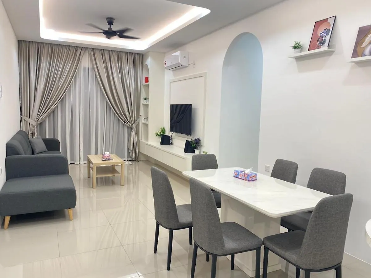 Cozywhite Stay @ The Cove Hillside Residential ايبوه
