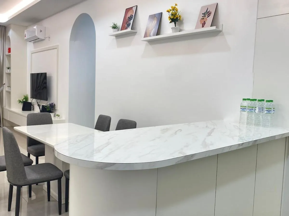 Cozywhite Stay @ The Cove Hillside Residential ايبوه شقة